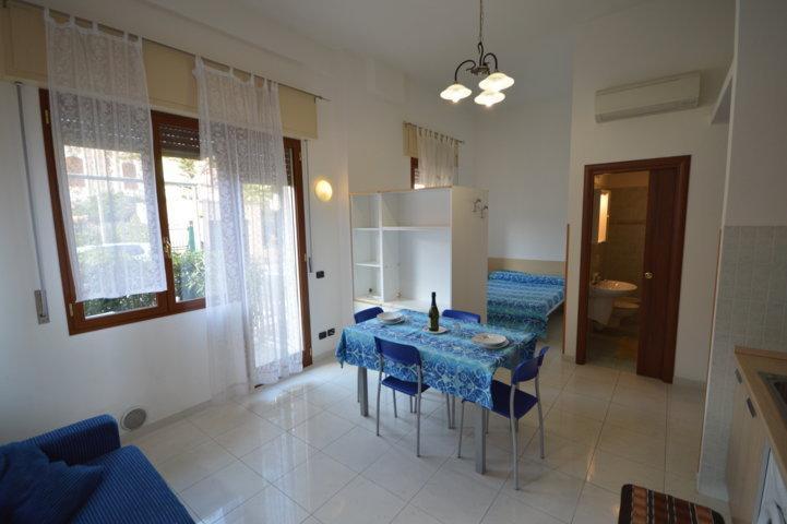 Riva Mare Apartment Рива-Лигуре Экстерьер фото